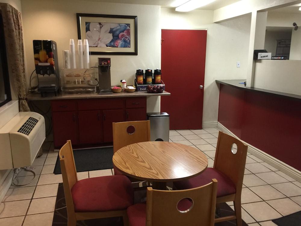 Fresno Inn Екстериор снимка